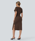 Robe tailleur mi-longue moulante manches courtes froncée