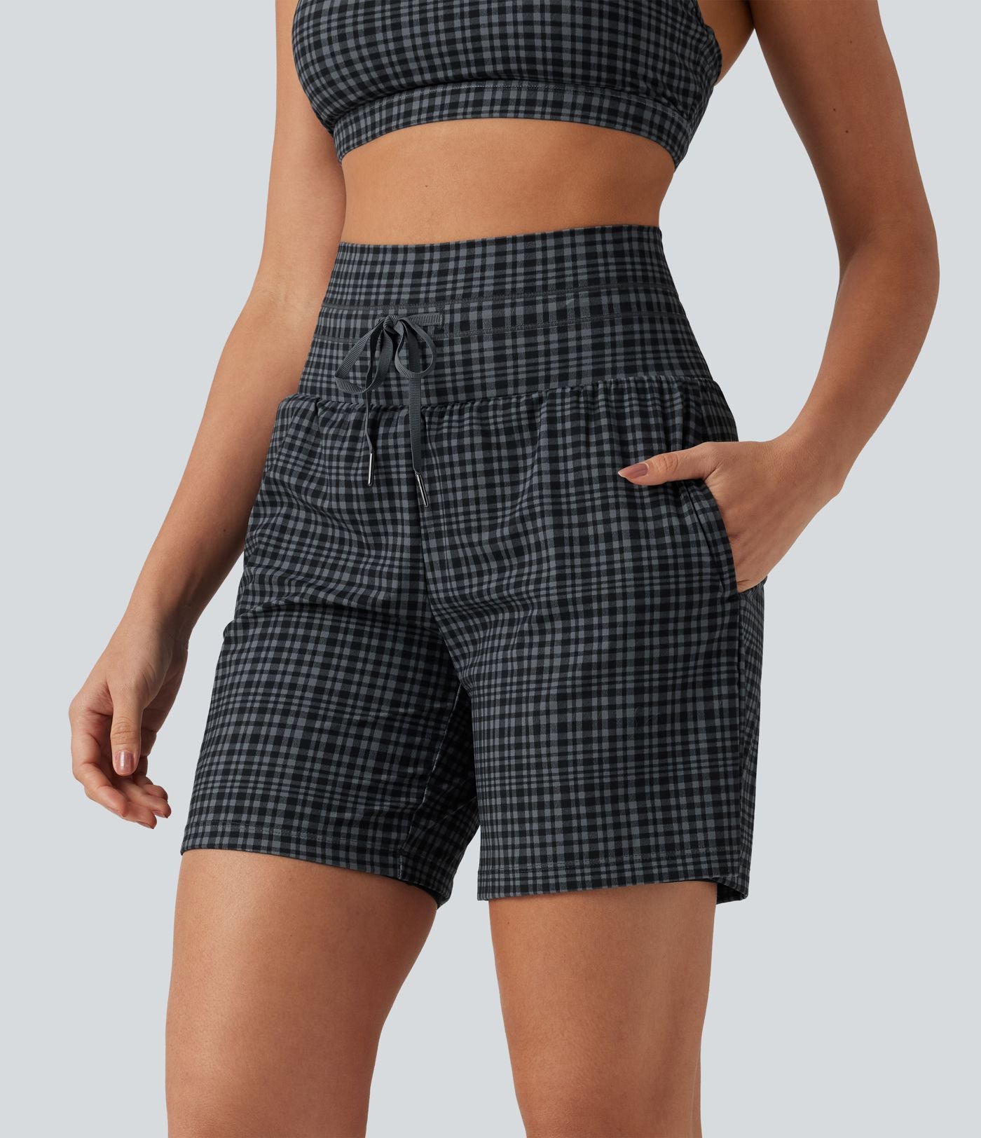 Short de yoga 2-en-1 ultra taille haute UltraSculpt™ à carreaux et cordon de serrage 17,5 cm avec poches