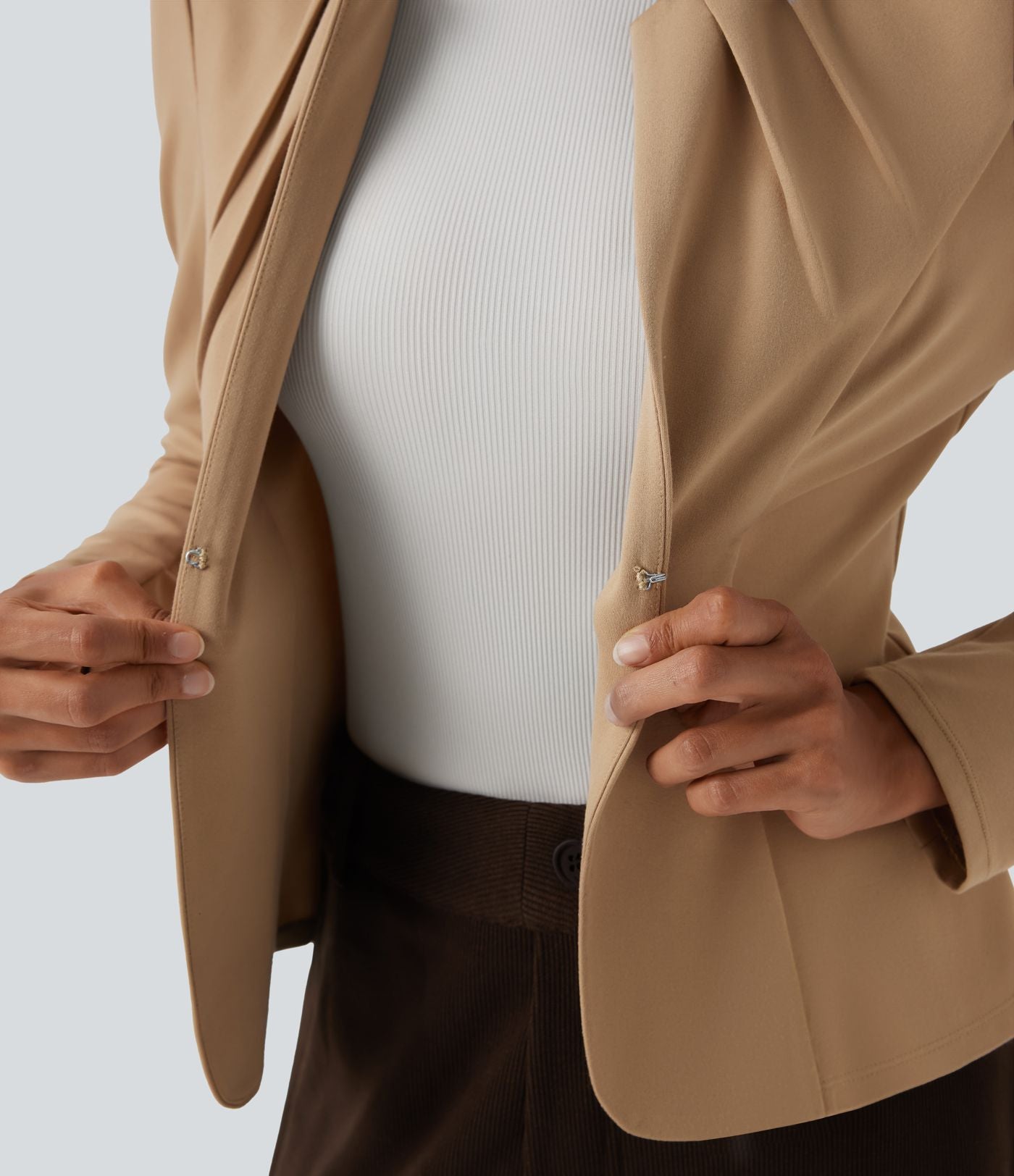 Blazer de travail col rond à agrafes