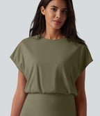 Robe de sport mini de yoga SoftlyZero™ Airy 2-en-1 effet frais InstantCool col rond à manches courtes, demi-zip et poches, accès facile Easy Peasy
