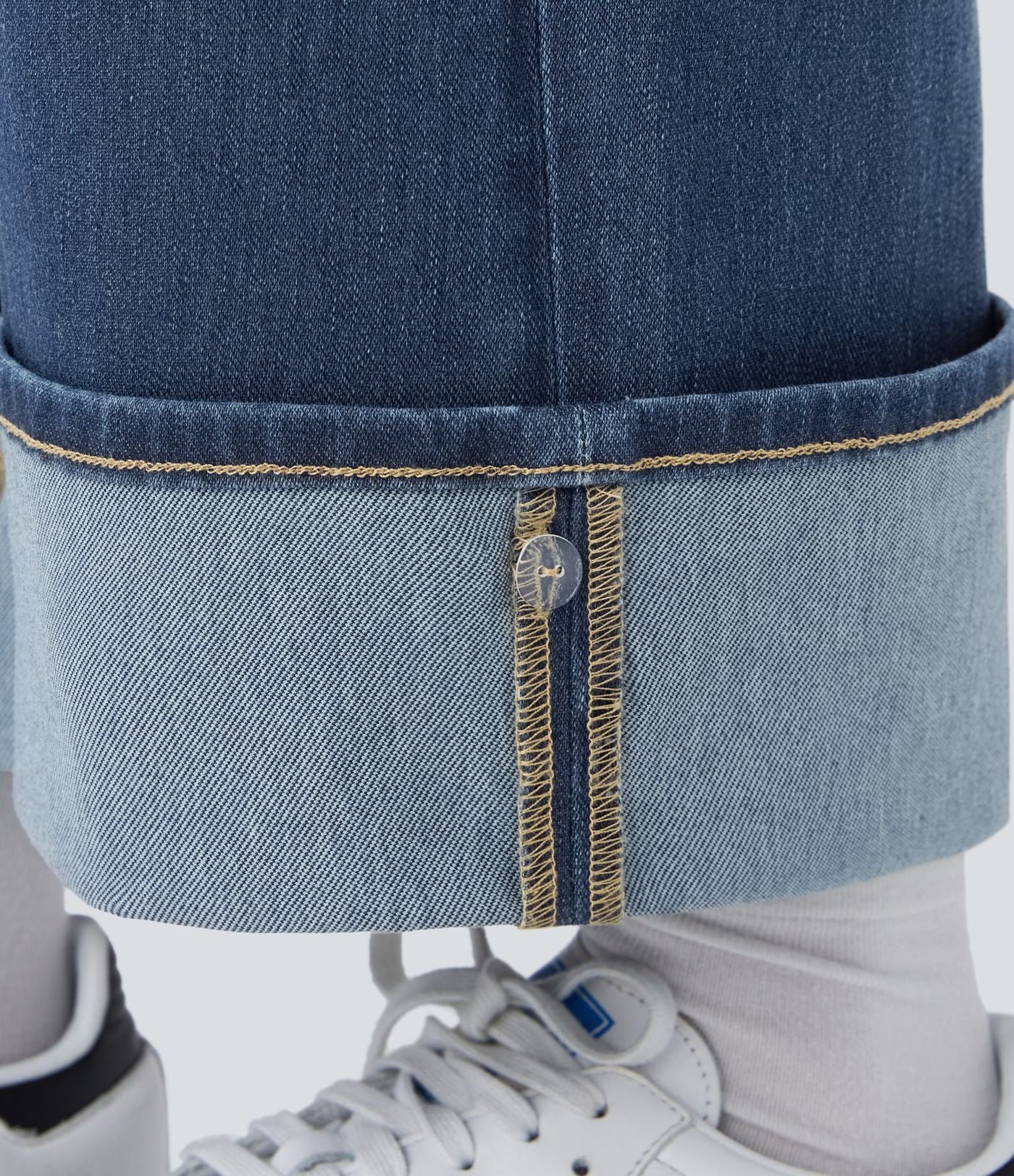 Jean décontracté Halara Flex™ taille haute jambes larges avec poches multiples et ourlet ajustable, en maille extensible effet délavé