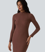 Robe midi moulante tailleur à col montant et manches longues en maille torsadée