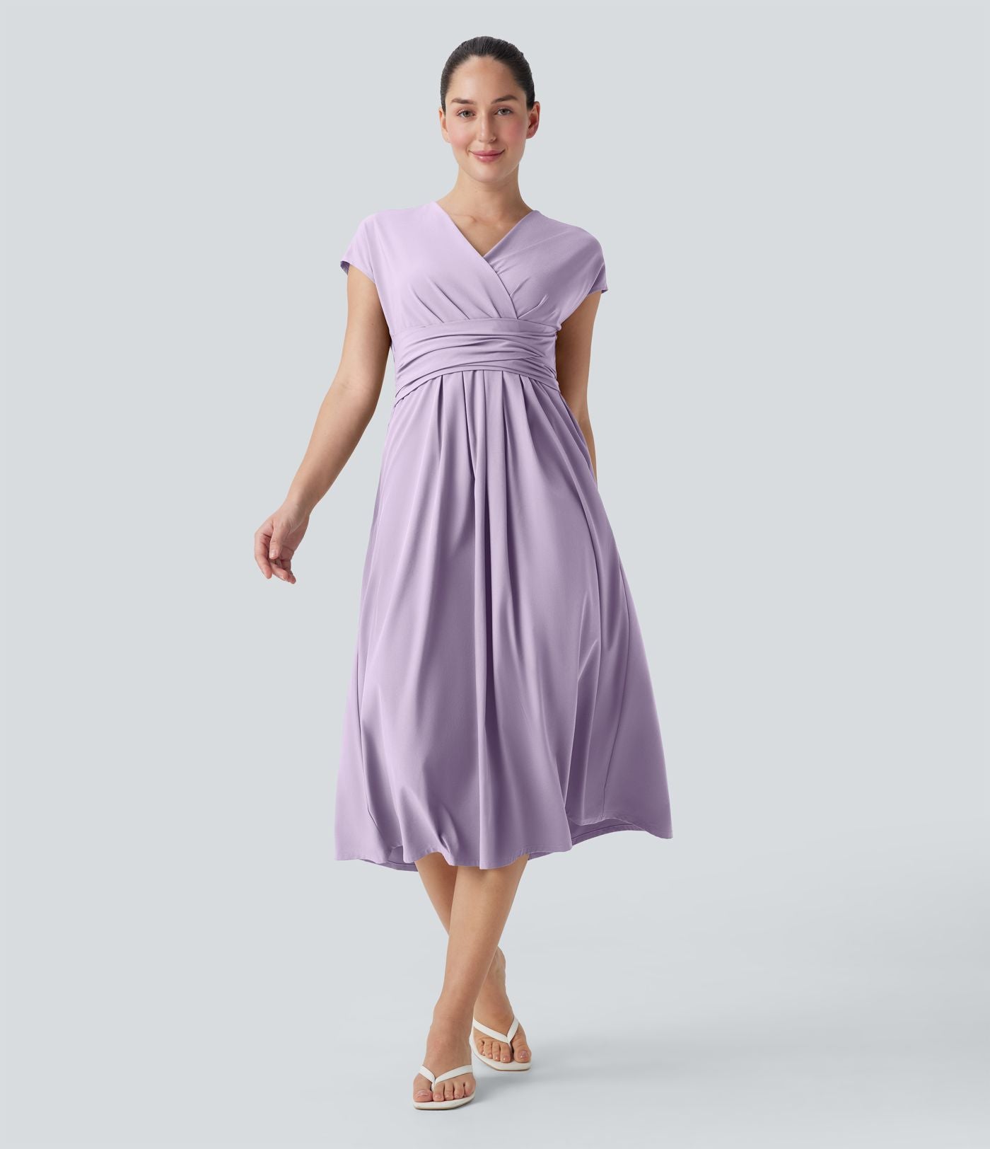 Robe midi Breezeful™ col V manches courtes à liens dans le dos séchage rapide avec poches latérales