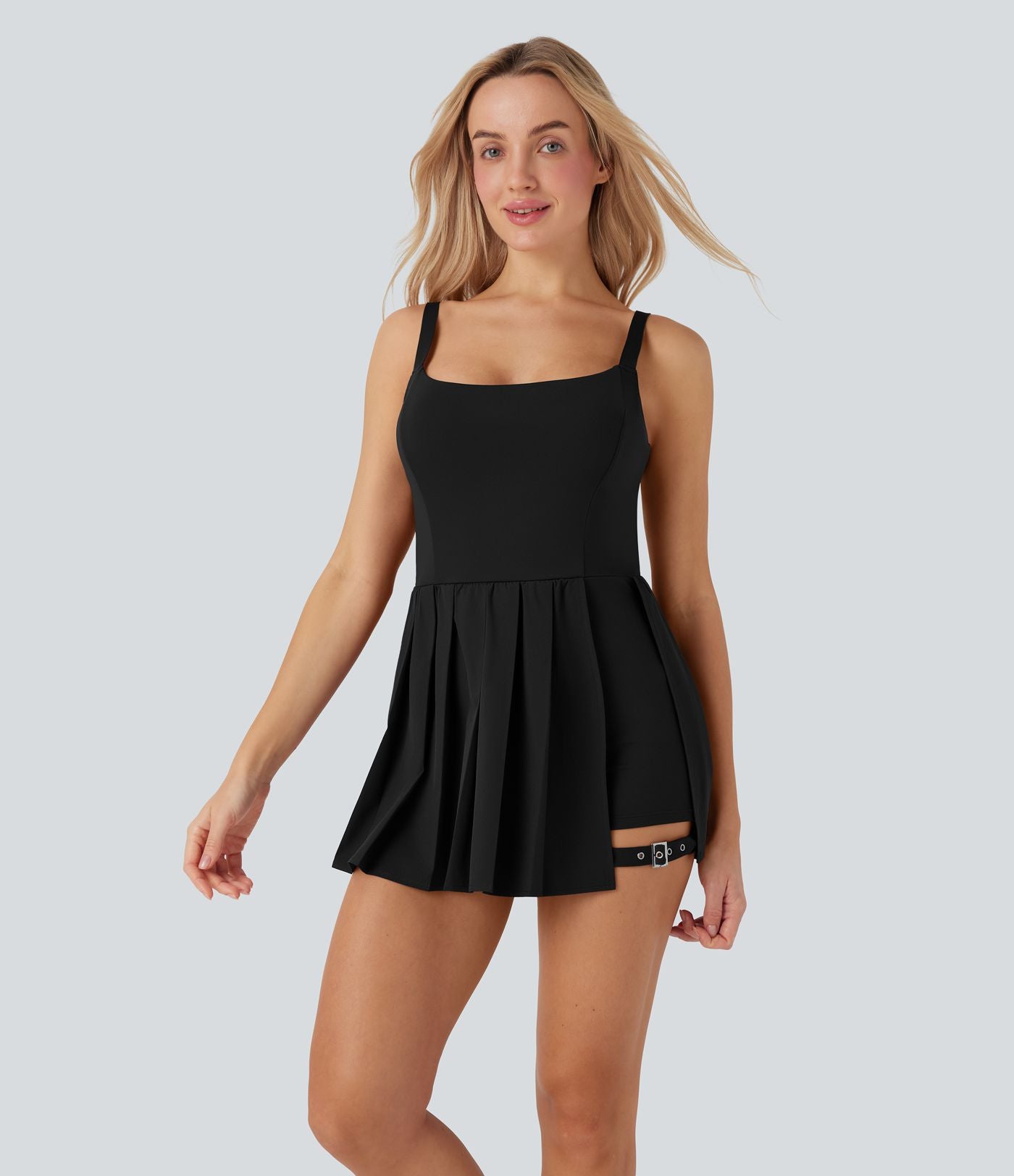 Mini robe Breezeful™ type nuisette plissée 2-en-1 ultra-courte à boucle ajustable, séchage rapide et poche - Easy Peasy