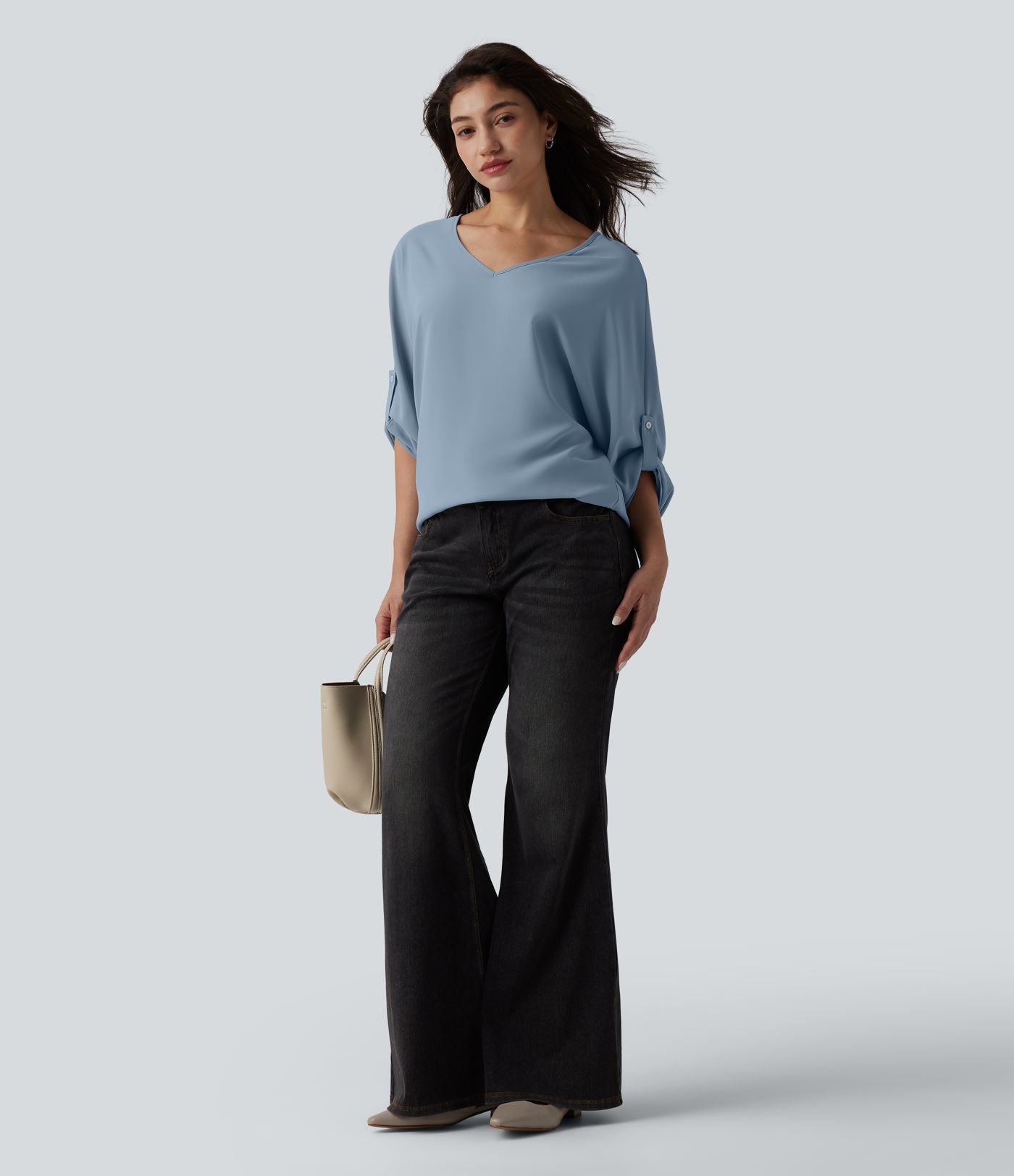 Blouse esprit bureau défroissage facile, col V et manches longues