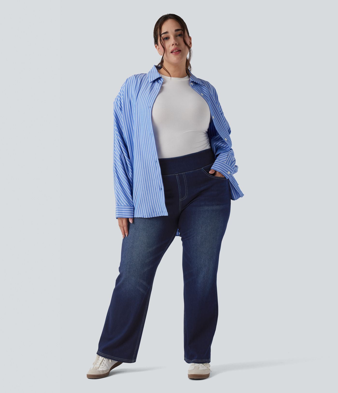 Jean décontracté Halara Flex™ grande taille bootcut taille haute en maille extensible délavée avec multiples poches