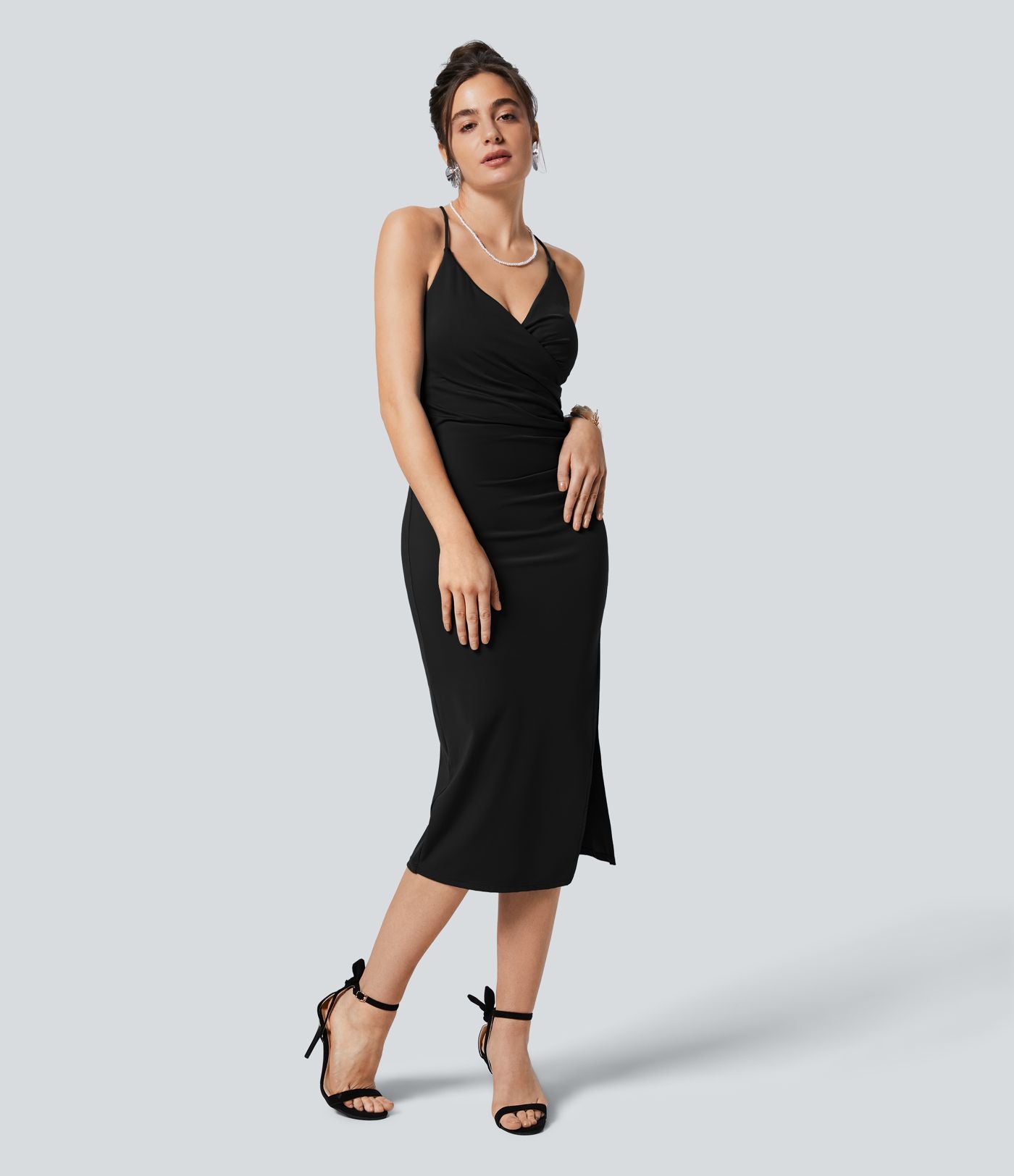 Robe moulante SoftlyZero™ Airy fendue à effet frais InstantCool, brassière intégrée, dos nu croisé à lacets, légèrement plissée pour invitée de mariage et demoiselle d'honneur