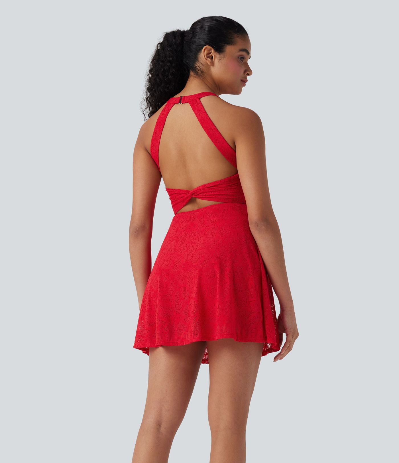 Robe-short 2-en-1 mini de danse active avec dos nu, détail torsadé, dentelle et poches-Easy Peasy