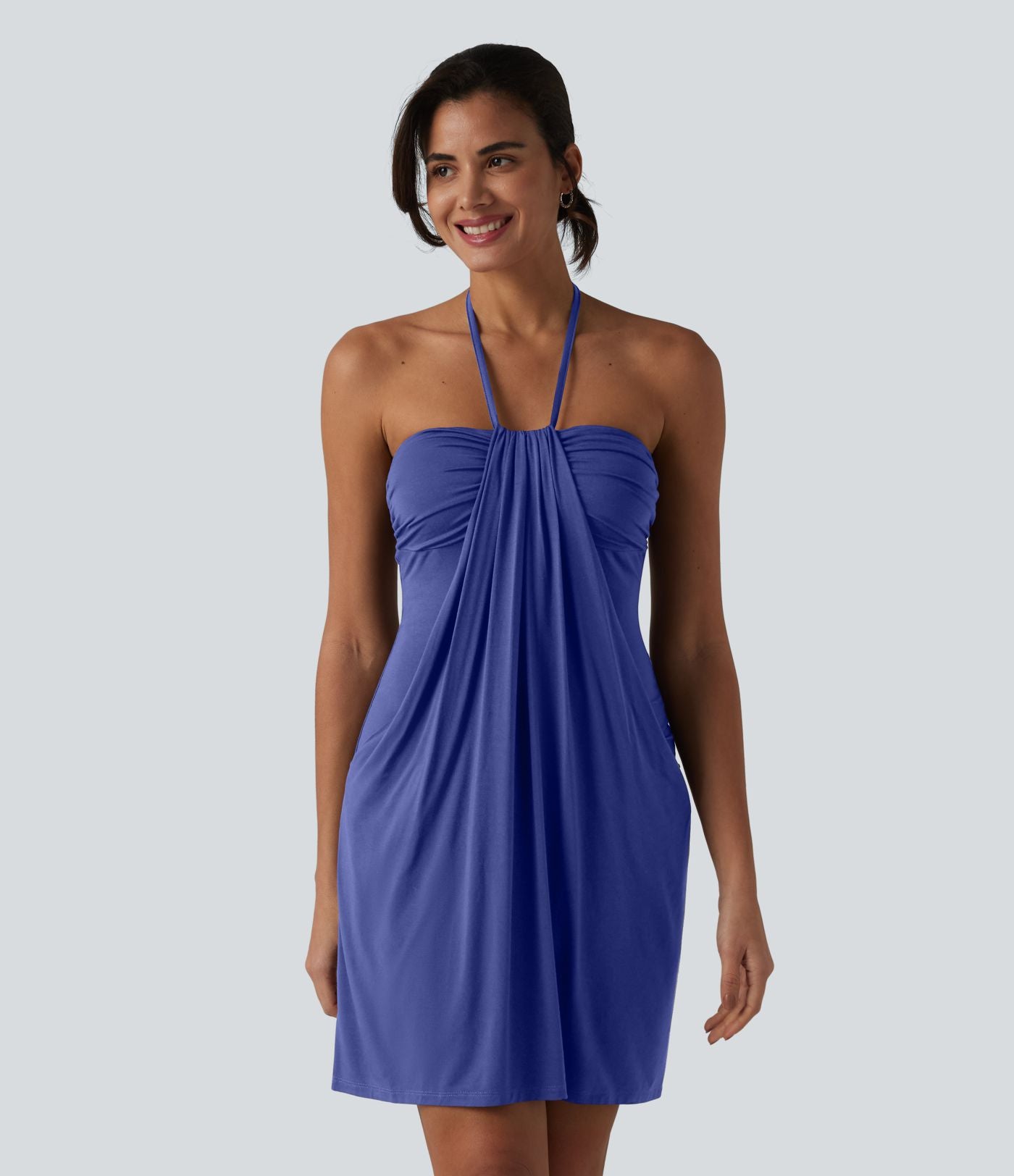 Robe resort mini dos nu à col licou avec lien noué dans le dos et poches