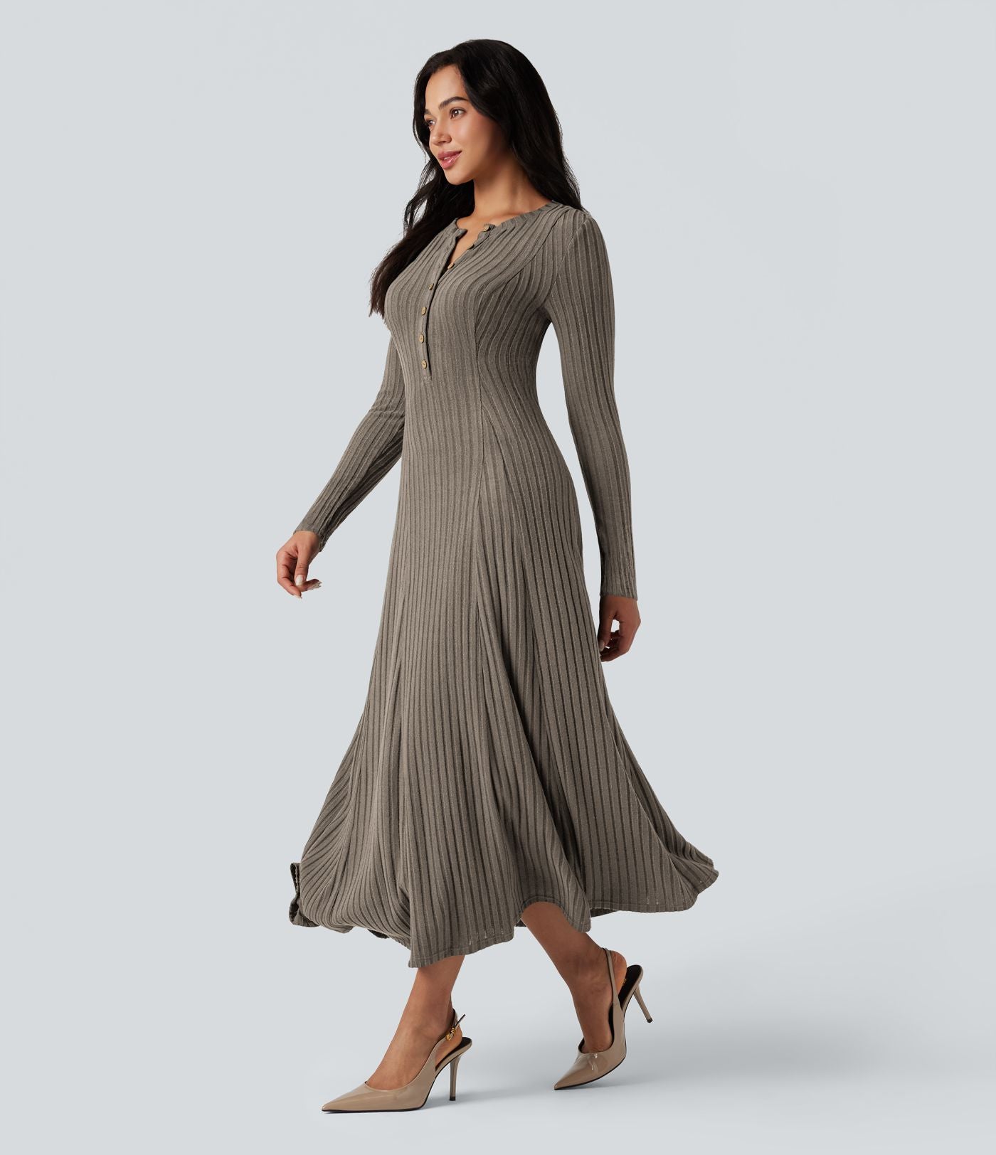 Robe longue fluide maille côtelée col henley manches longues