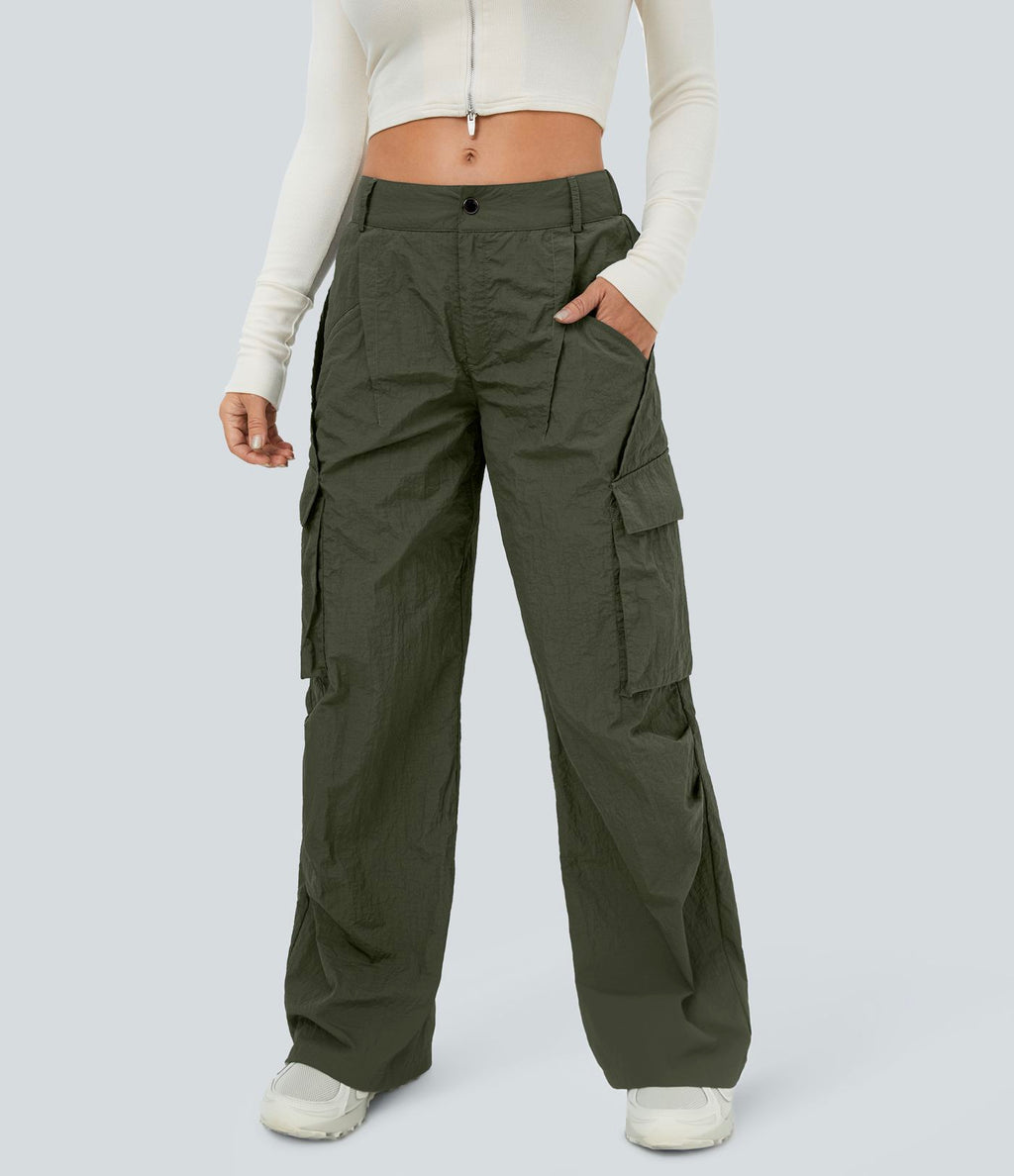 Pantalon cargo décontracté à taille moyenne, jambes larges, boutons, fermeture éclair et poches latérales
