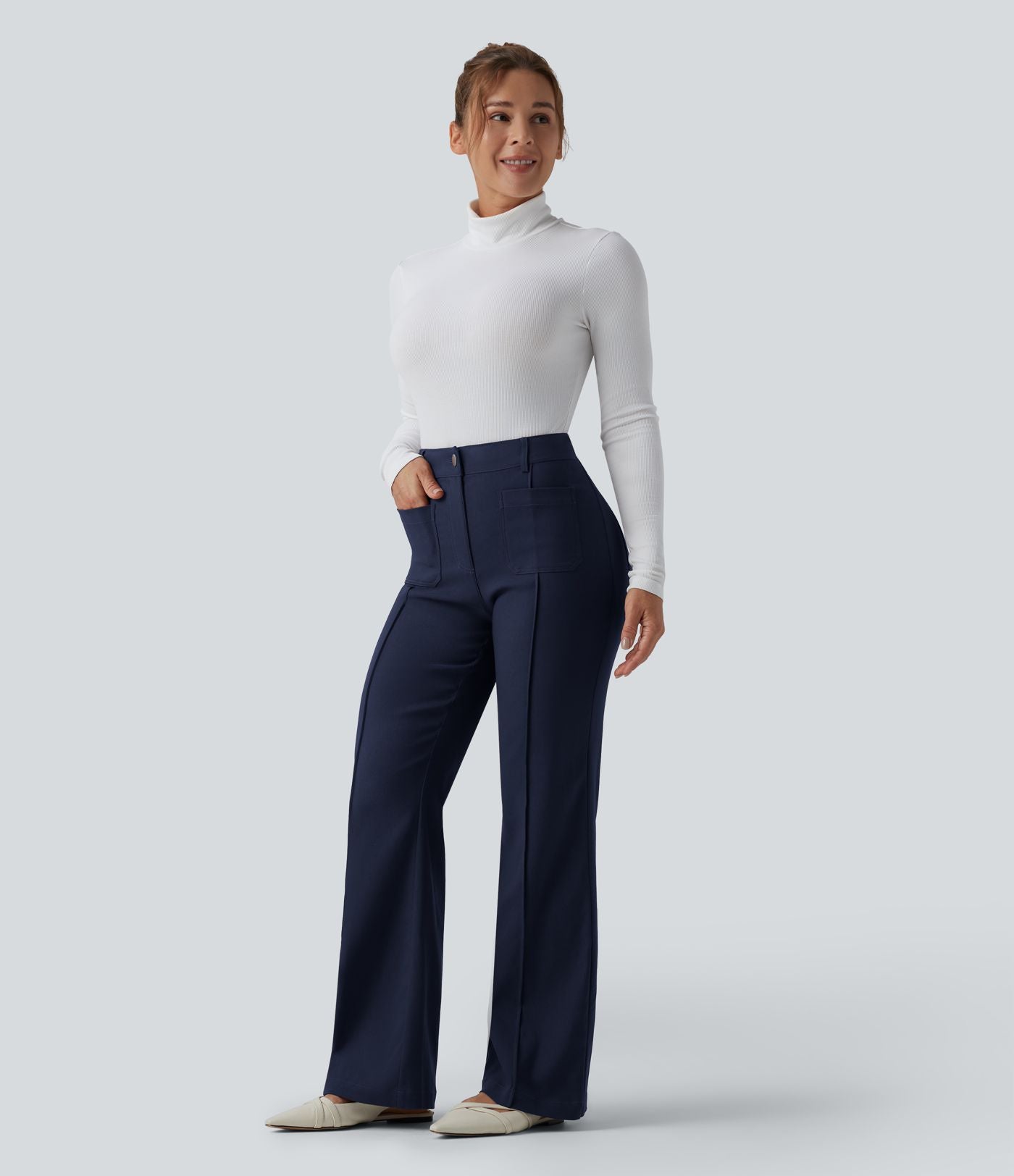 Pantalon tailleur évasé taille haute avec poches