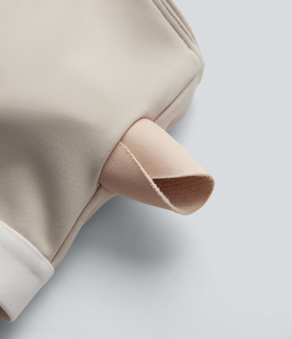 Débardeur de sport effet lissant sous les bras avec dos en V et brassière intégrée