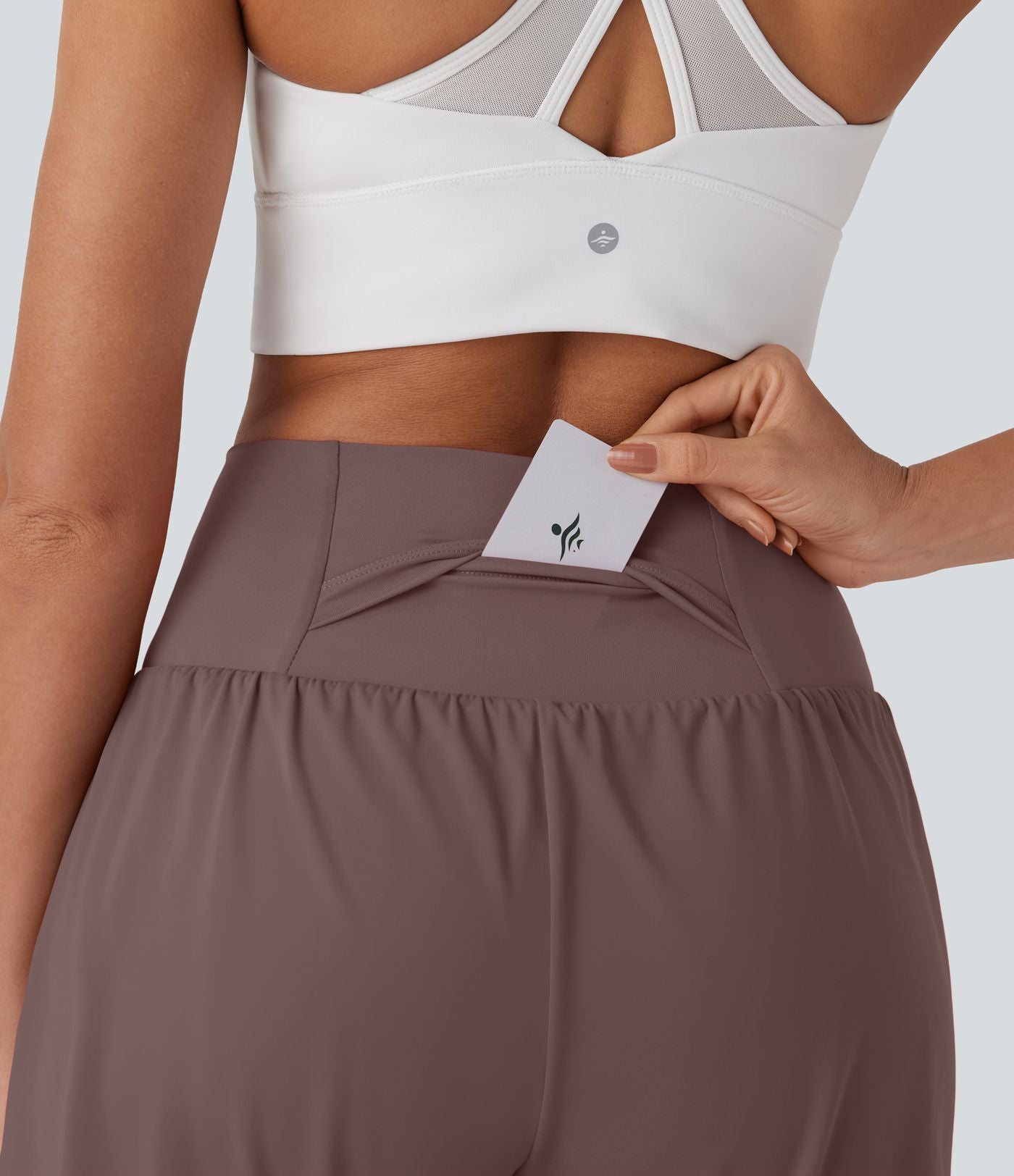 Short de yoga SoftlyZero™ Airy 2-en-1 taille très haute avec poches et effet frais InstantCool 17,5 cm