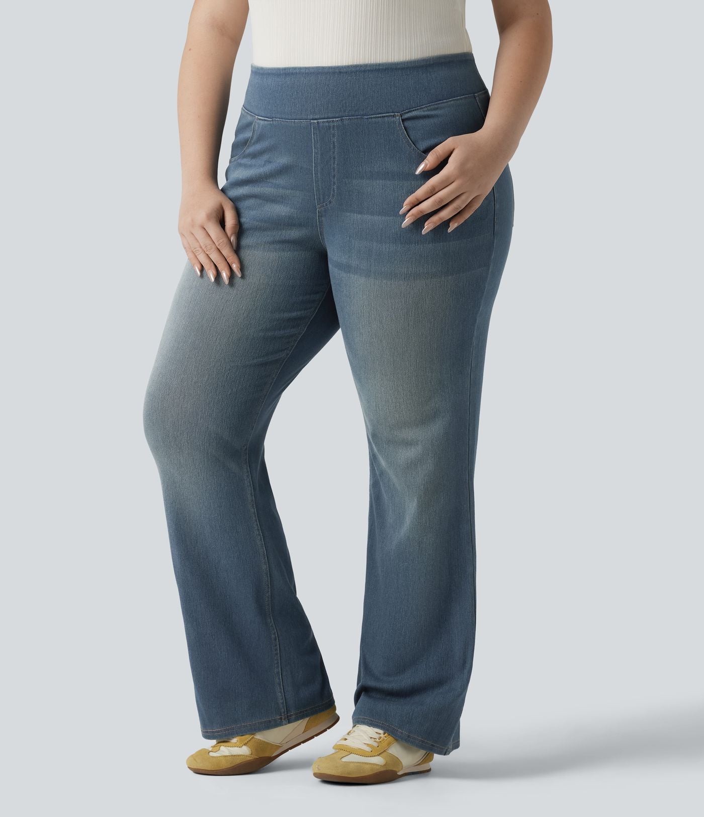 Jean décontracté Halara Flex™ grande taille bootcut taille haute en maille extensible délavée avec multiples poches