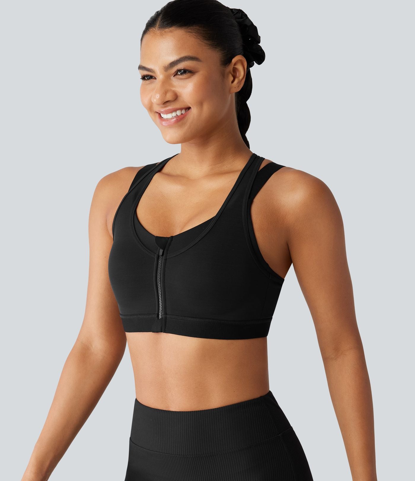 Brassière de sport d'entraînement maintien moyen col rond échancré dos nageur avec fermeture éclair, mesh contrasté et coussinets non amovibles