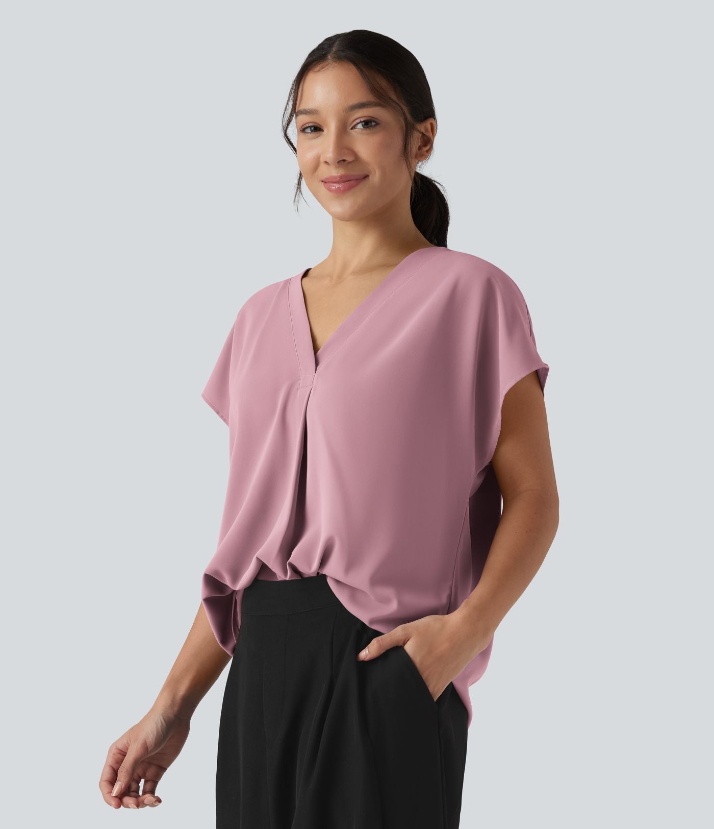 Blouse esprit bureau oversize défroissage facile, col V et manches courtes