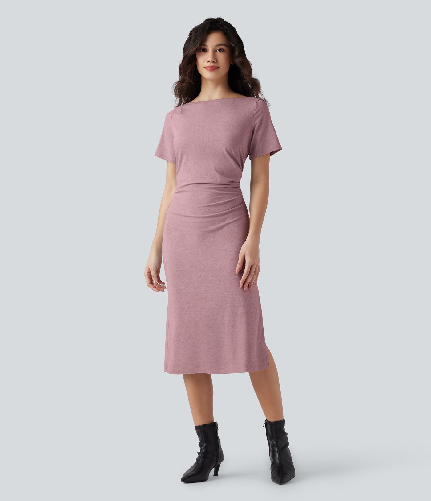 Robe tailleur mi-longue moulante manches courtes froncée