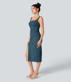 Robe corset midi moulante ruchée à encolure carrée, dos nu, brassière intégrée
