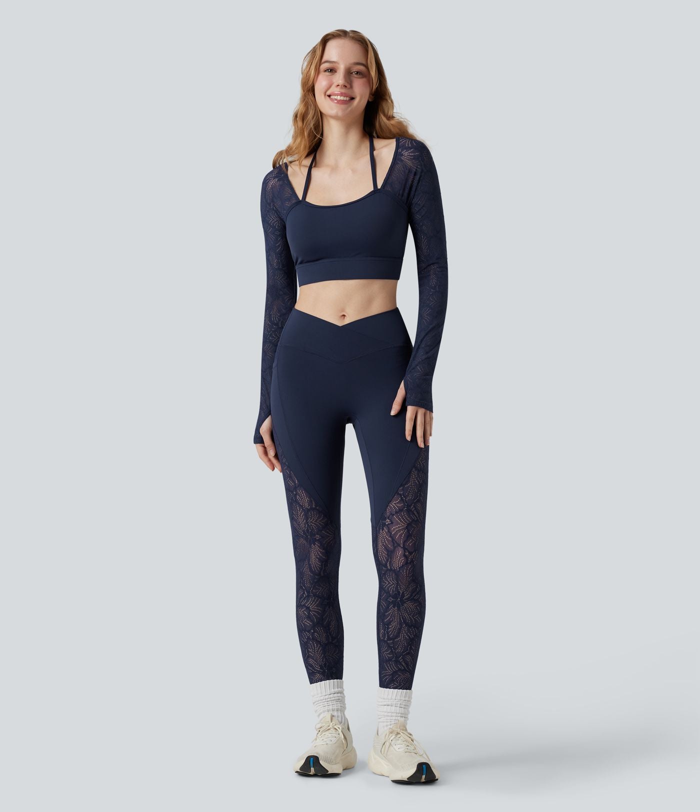Top yoga court SoftlyZero™ dentelle contrastante dos nu manches longues avec trous pouces