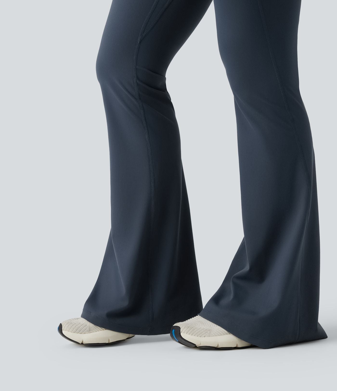 Halara UltraSculpt™ Legging yoga évasé gainant push-up taille haute à fronces avec poches