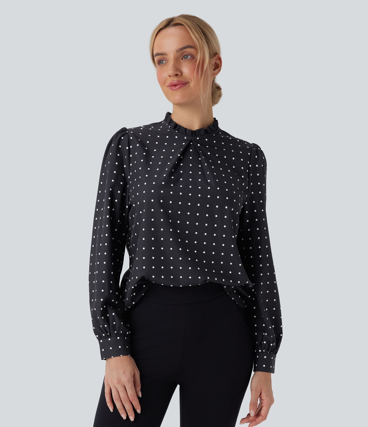 Blouse travail col montant à volants pois manches longues