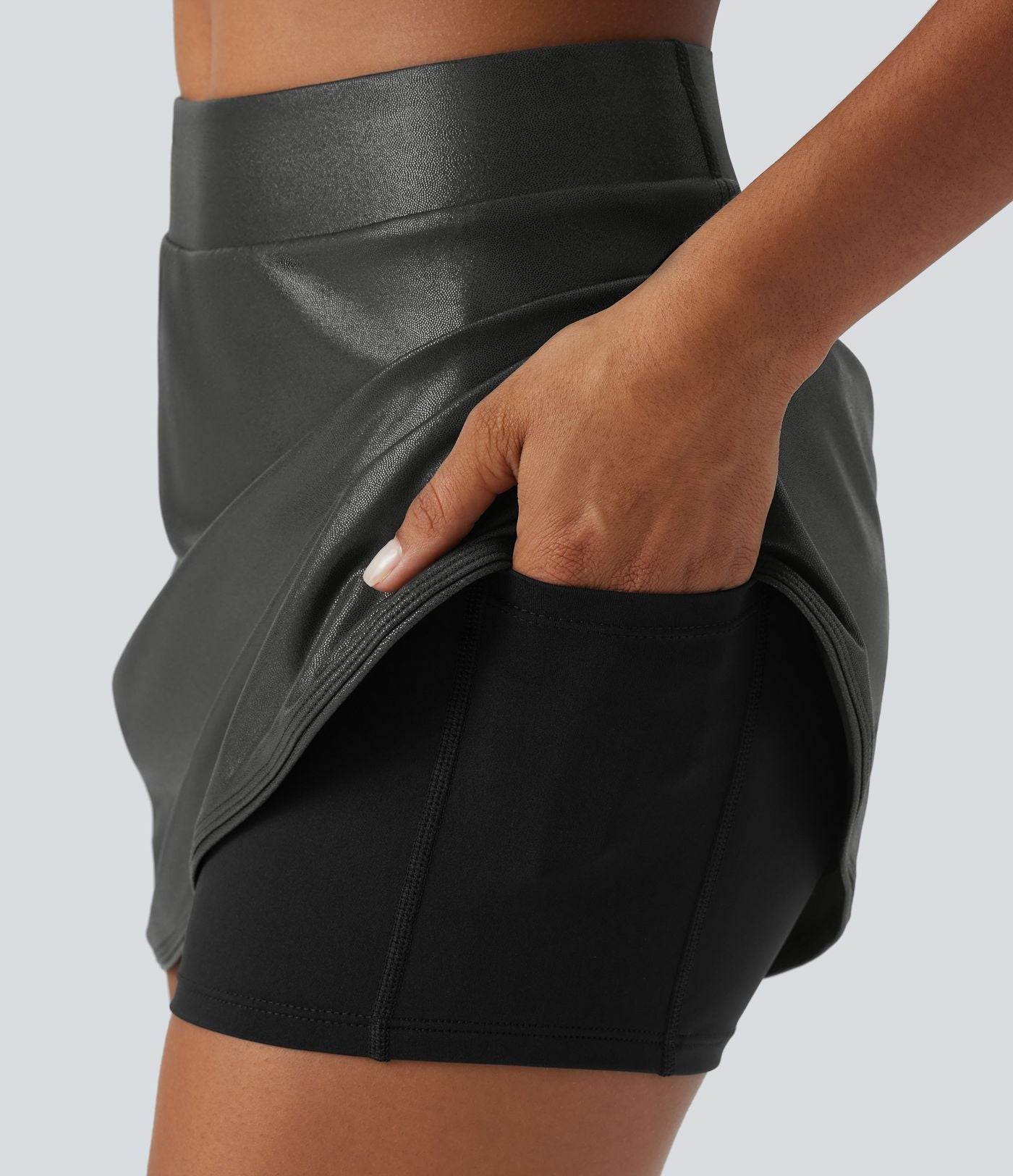 Mini-jupe moulante 2-en-1 SoftlyZero™ taille haute en simili, ourlet courbé, effet sparkle métallisé, avec poches