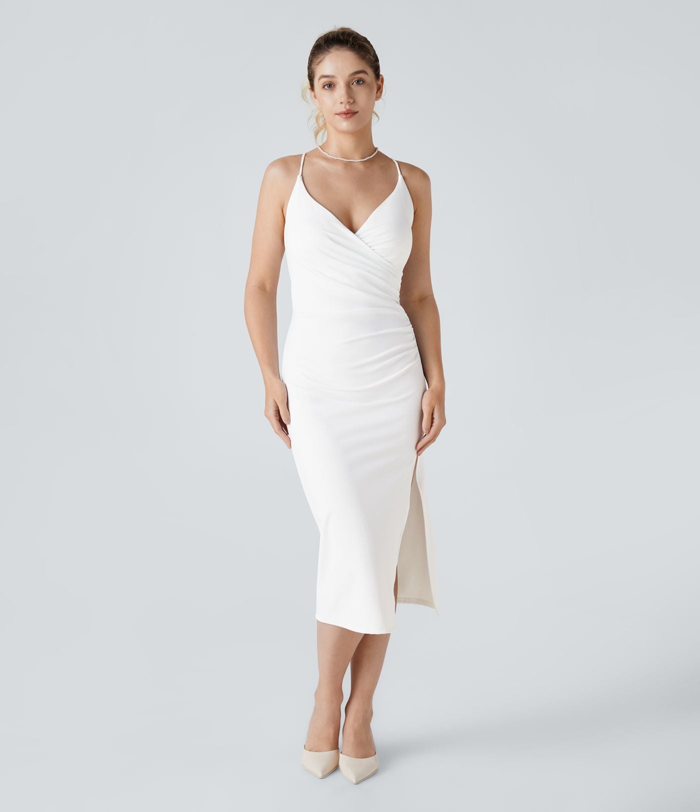 Robe moulante SoftlyZero™ Airy fendue à effet frais InstantCool, brassière intégrée, dos nu croisé à lacets, légèrement plissée pour invitée de mariage et demoiselle d'honneur