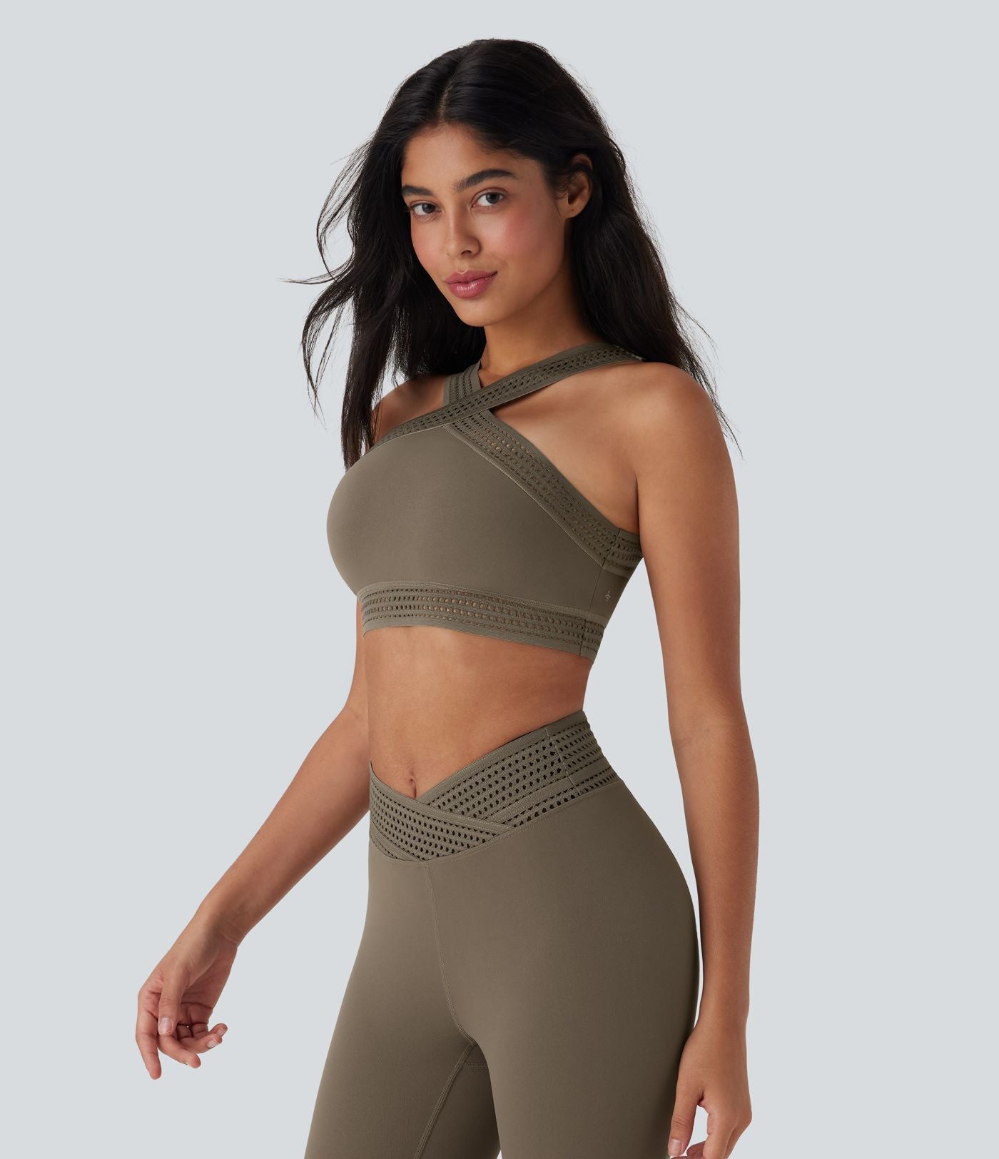 Brassière de sport yoga soutien souple croisé à découpes bonnets A-D