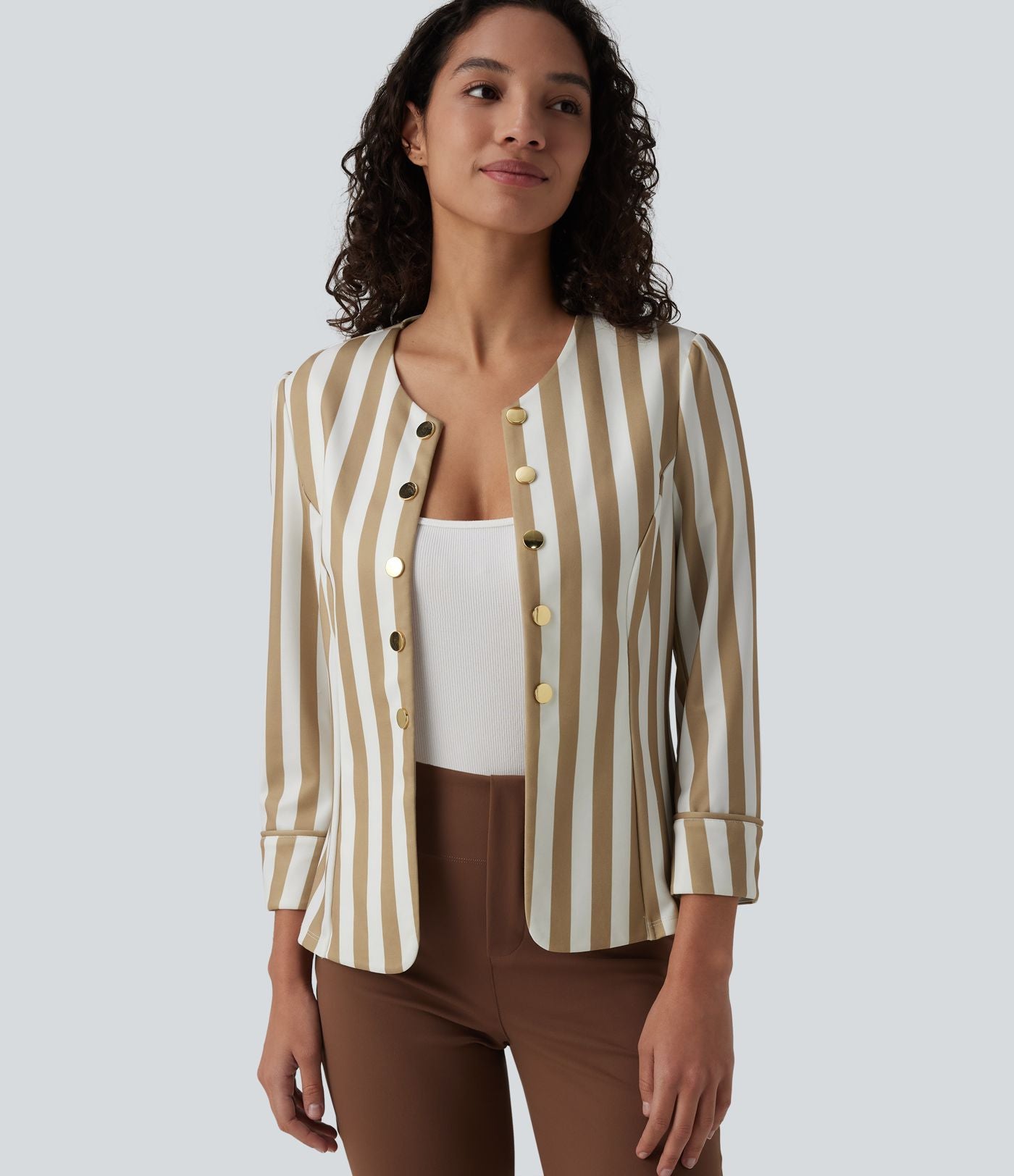 Blazer tailleur ajusté col rond manches 3/4 boutons décoratifs rayé color block