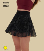 Jupe mini de danse évasée fluide 2-en-1 Halara X Smiley® taille haute avec cordon de serrage, empiècements en mesh contrastant et poches