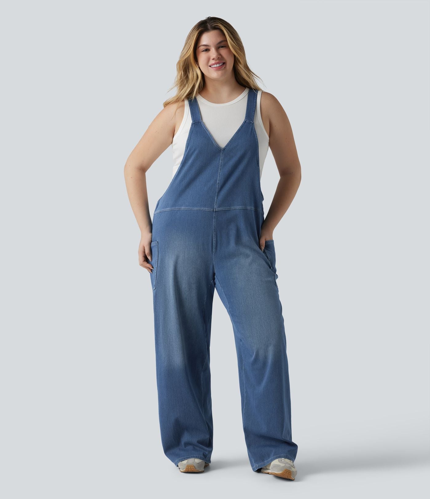 Salopette décontractée Halara Flex™ grande taille en maille denim extensible délavée col V avec poches