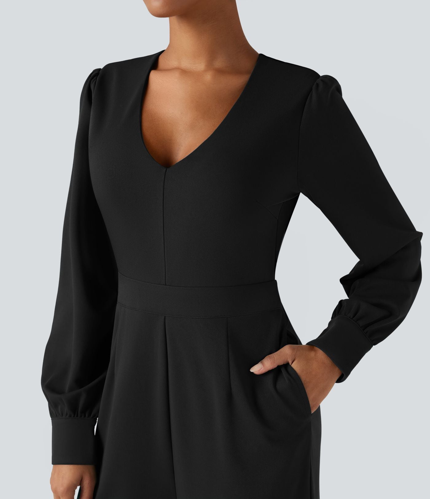 Combinaison tailleur col V manches longues bouffantes coupe droite avec poches