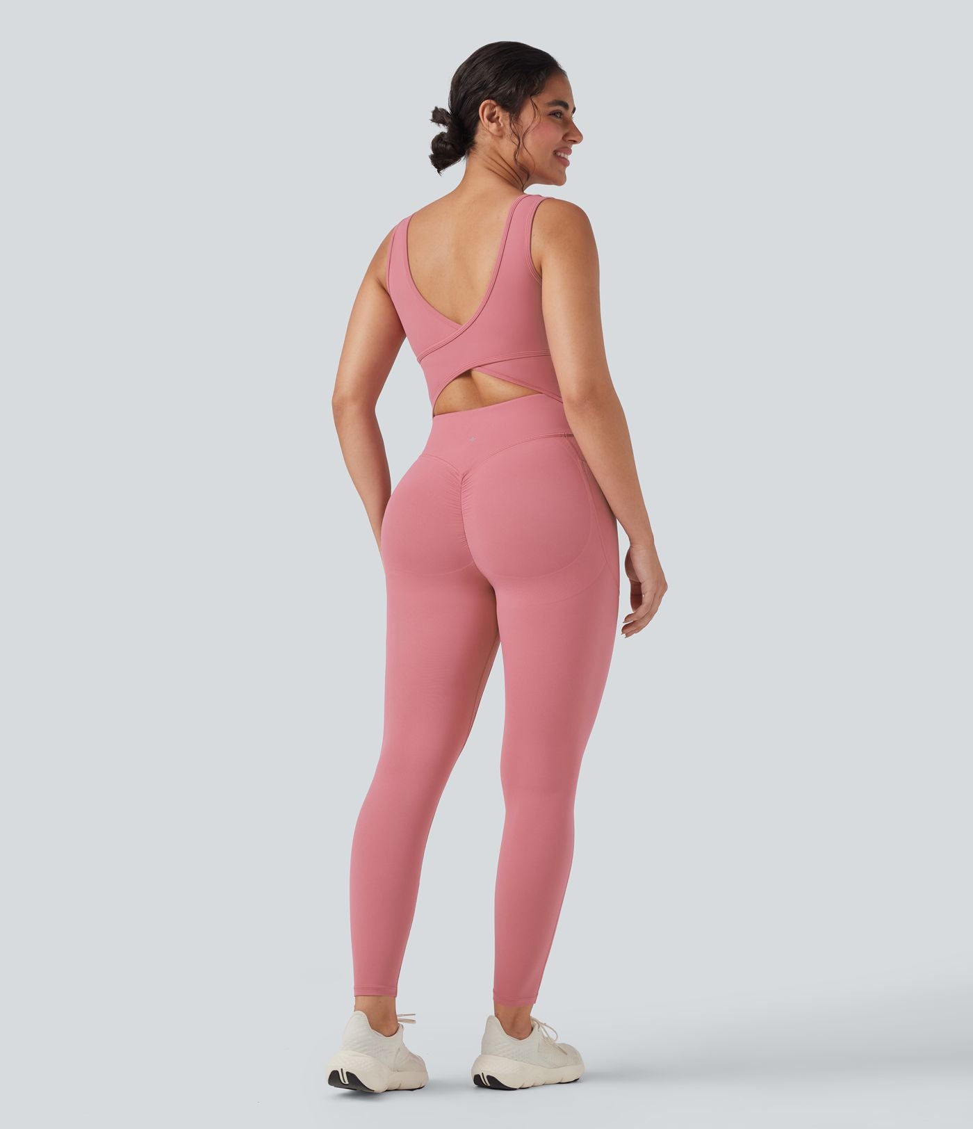 Combinaison de sport Halara UltraSculpt™ col V gainante push-up à poches