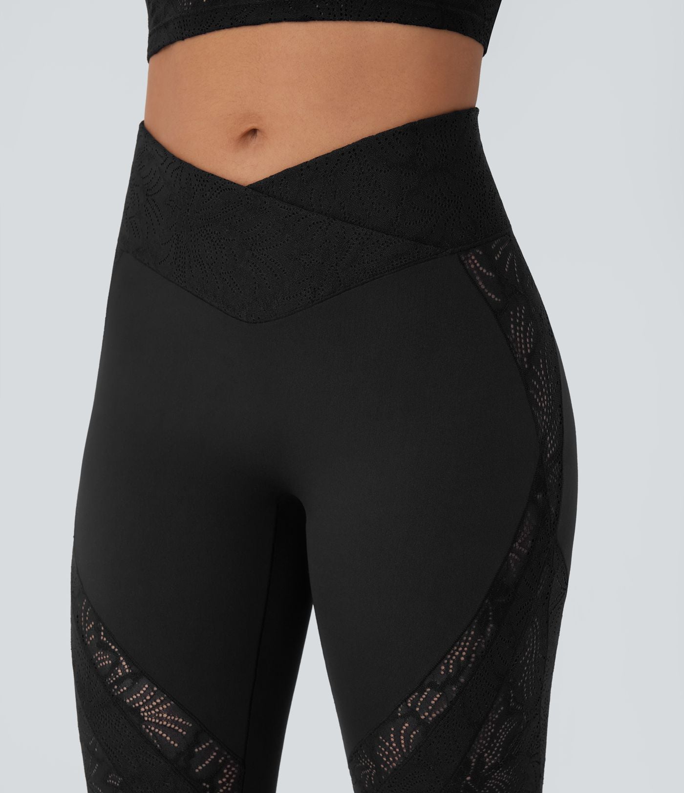 Pantalon de yoga évasé à taille haute croisée, poche arrière et dentelle