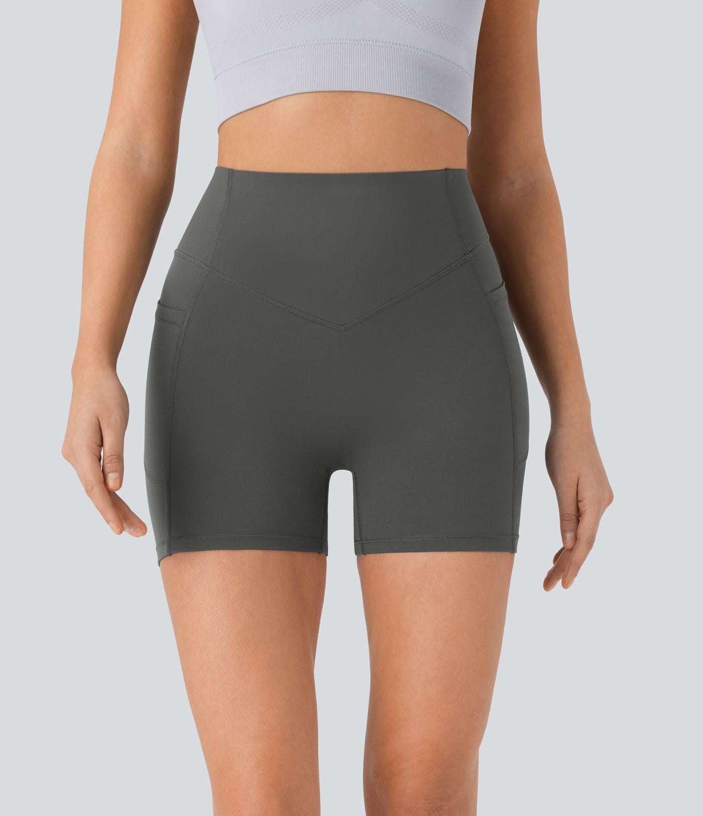 Short cycliste 12,5 cm d'entraînement gainant galbant taille haute avec effet scrunch et poches Halara UltraSculpt™