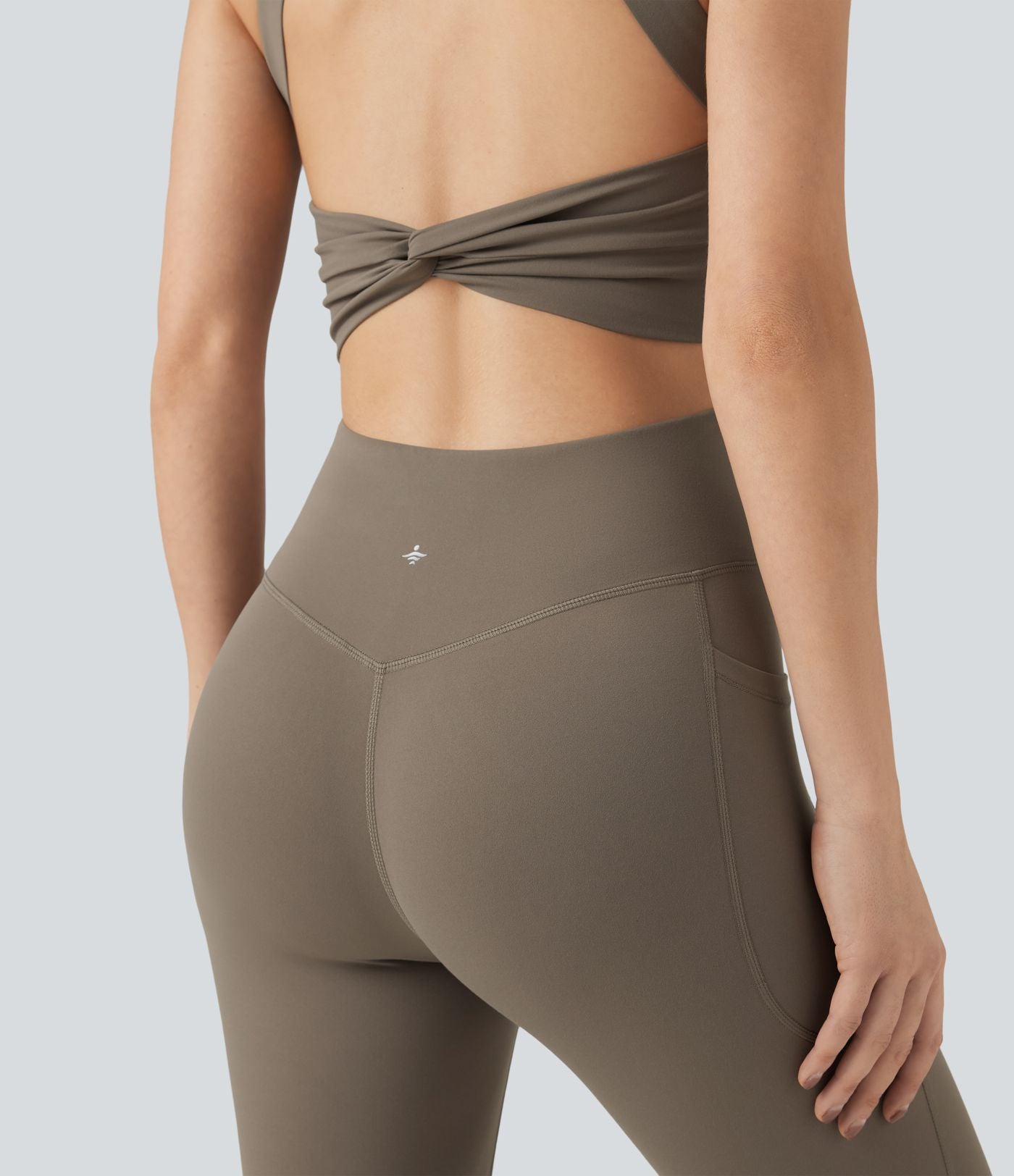 Combinaison-pantalon d'entraînement gainante avec poches - Édition Easy Peasy Halara UltraSculpt™