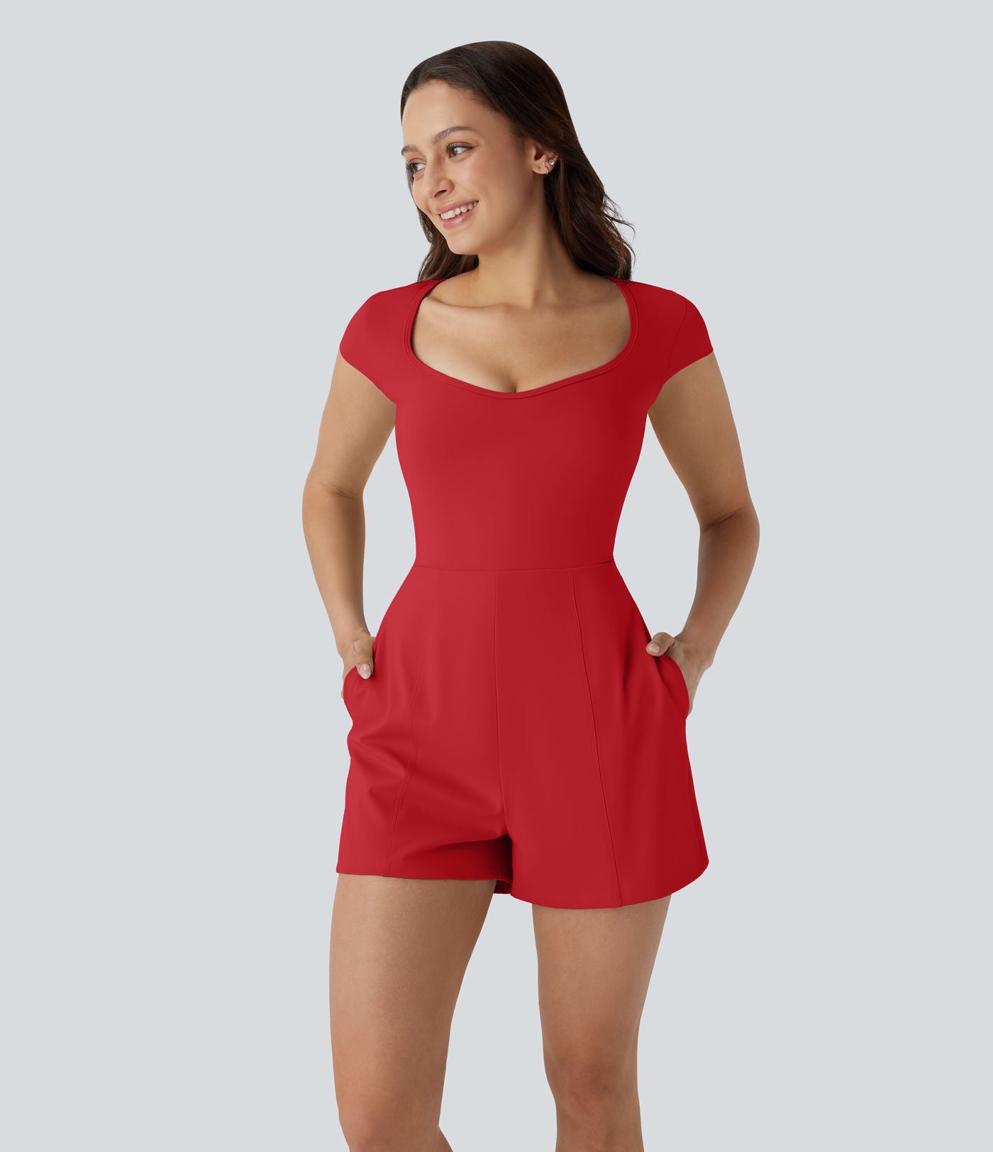 Combinaison de yoga Softlyzero™ Airy avec col U, manches courtes et poches latérales - Édition Easy Peasy