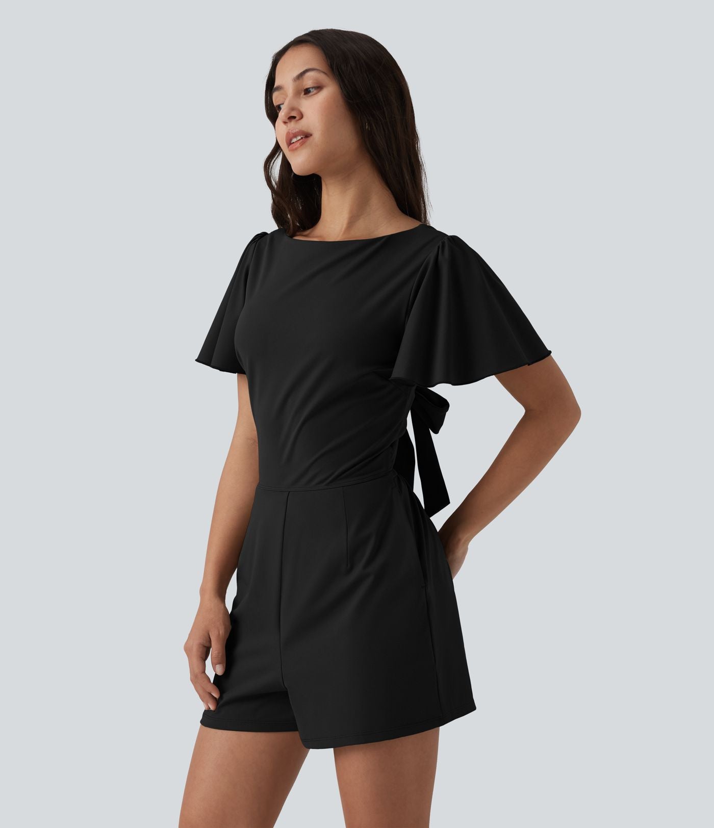 Combishort décontracté SoftlyZero™ Airy à volants manches courtes avec nœud au dos et effet frais InstantCool avec poches, accès facile Easy Peasy