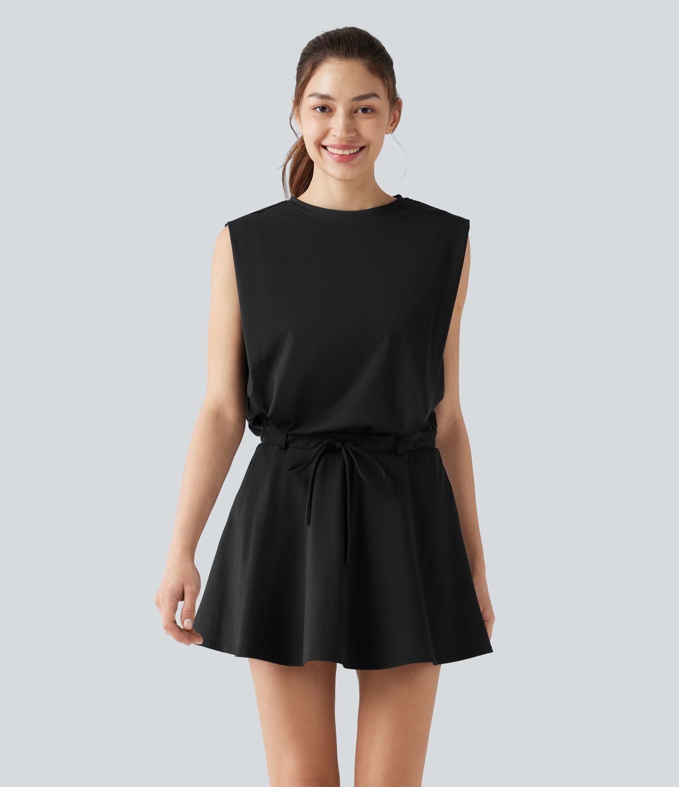 Robe de sport mini SoftlyZero™ Airy effet frais InstantCool sans manches, col rond, cordon ajustable, short amovible avec poches, protection solaire UPF50+