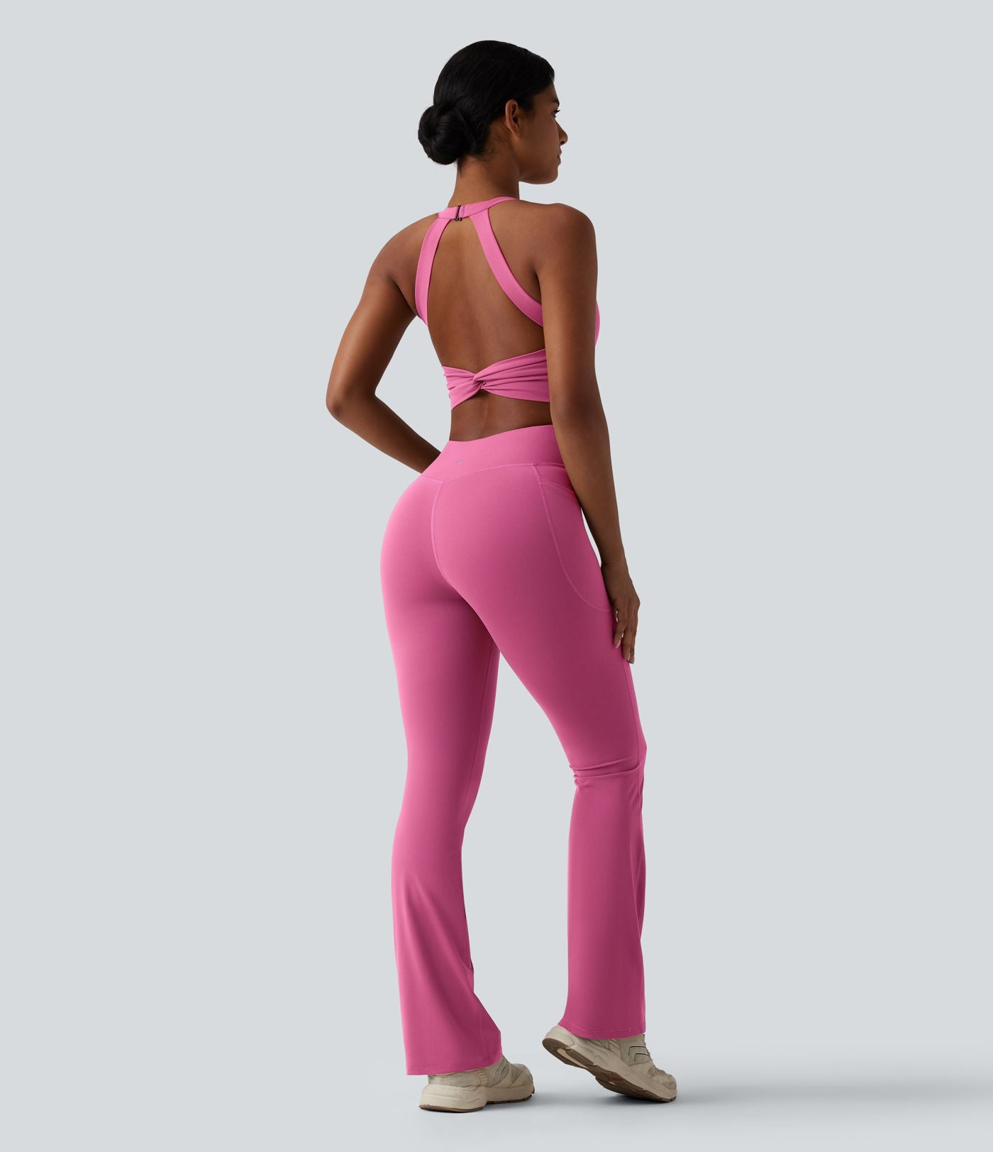 Combinaison bootcut d'entraînement gainante Halara UltraSculpt™ avec poches - Édition Easy Peasy