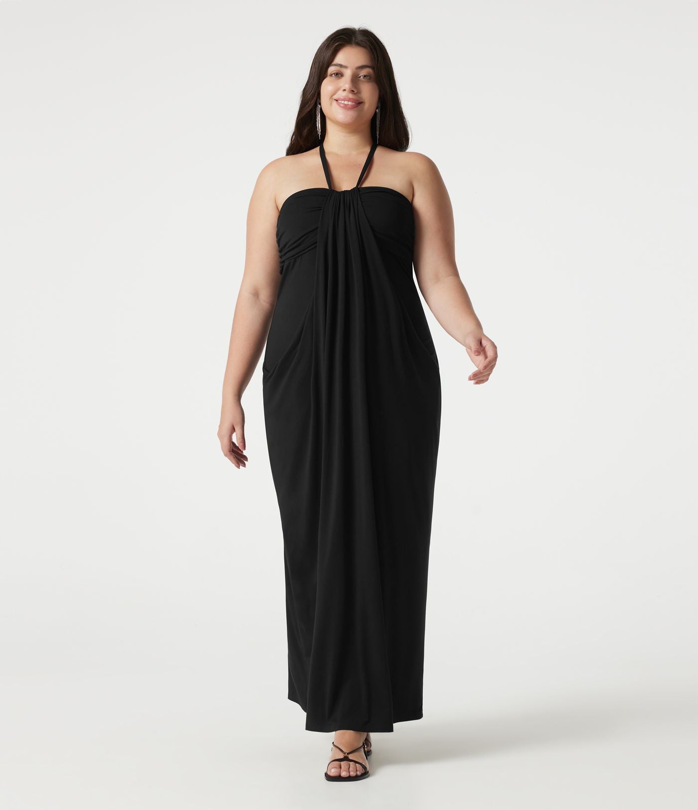 Robe maxi grande taille col halter dos nu avec lien au dos et poches