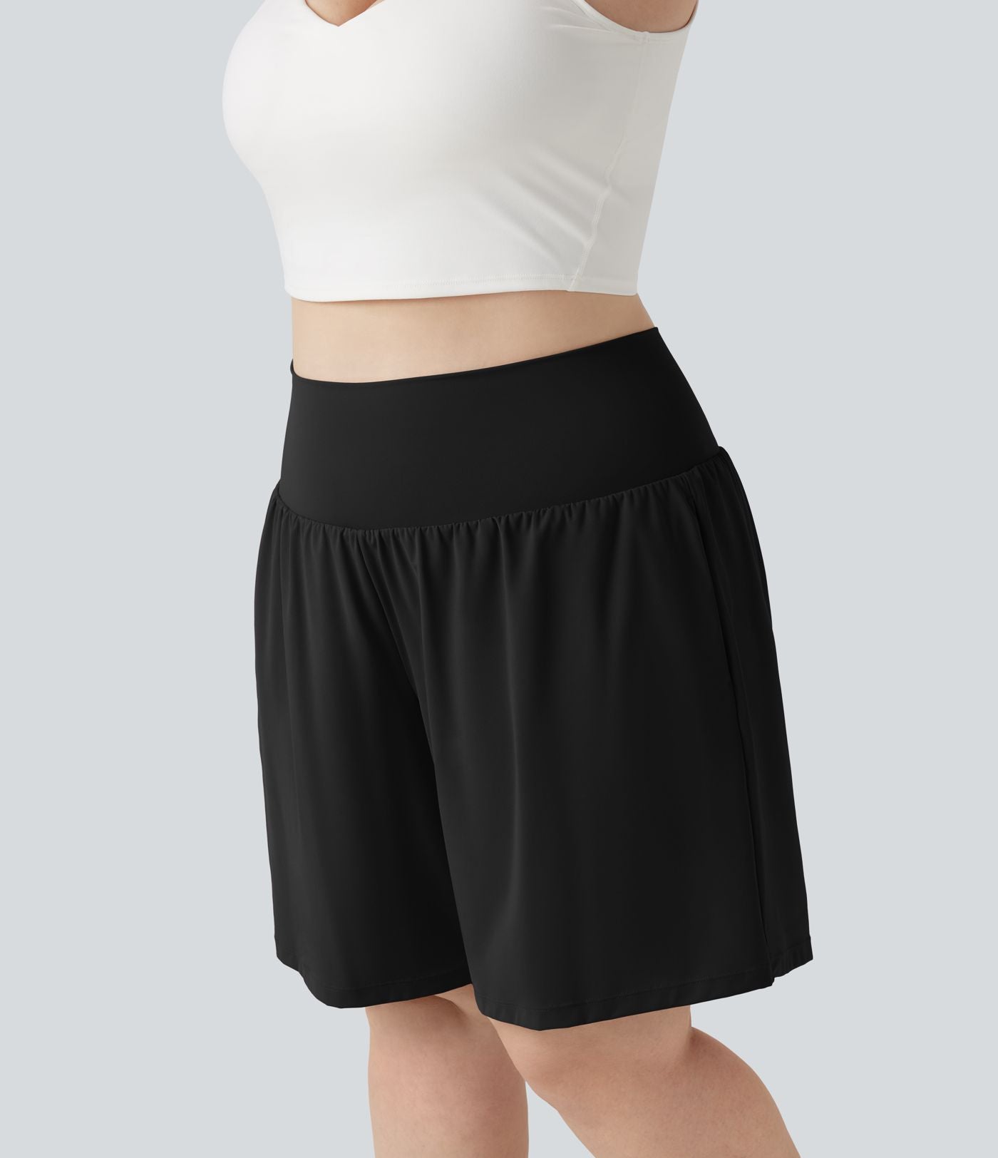 Short de yoga grande taille SoftlyZero™ Airy 2-en-1 taille très haute, à effet frais InstantCool, avec poches, 23 cm