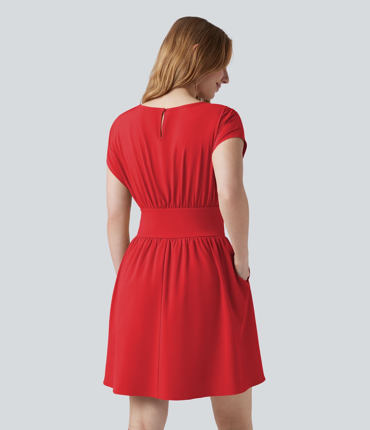 Robe de travail mini Breezeful™ manches chauve-souris courtes fluide séchage rapide avec poches latérales
