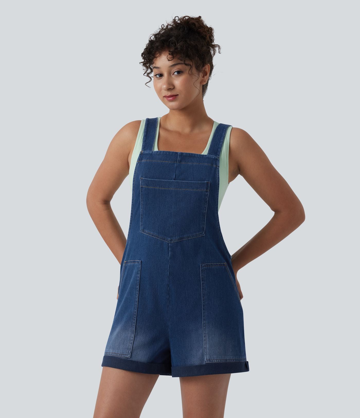 Halara Flex™ Salopette courte en denim encolure carrée ourlet retroussé avec poches