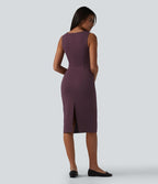 Robe fourreau midi sans manches col bateau pour le bureau