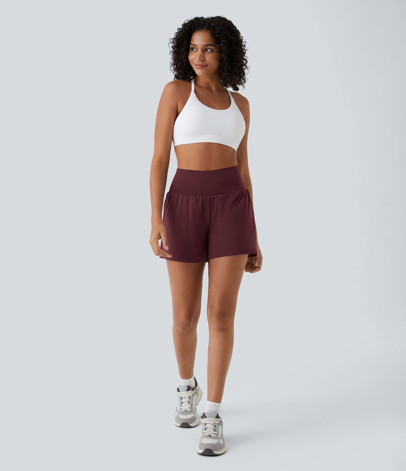 Short yoga 2-en-1 SoftlyZero™ Airy effet frais InstantCool taille très haute 12,5 cm avec poches, longueur allongée