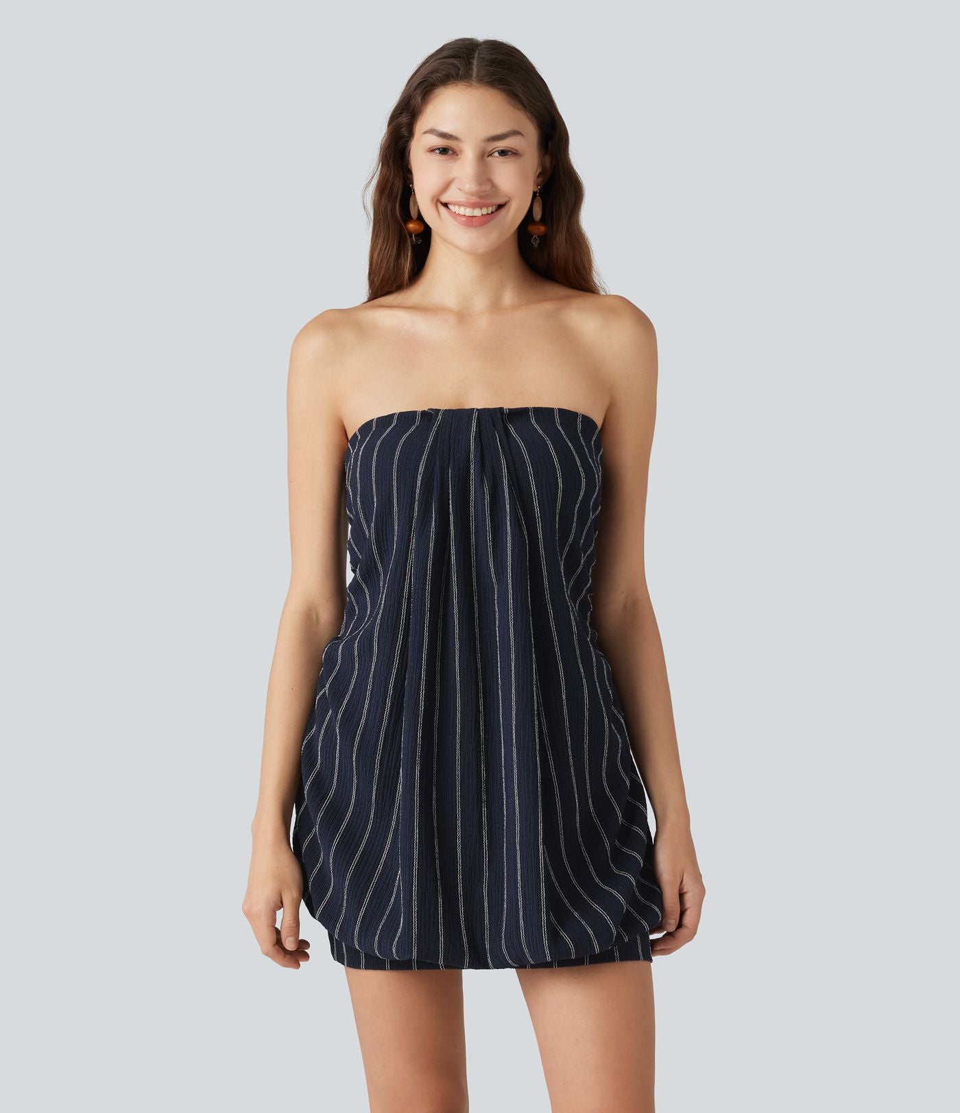 Robe micro-mini moulante à rayures col dos nu avec soutien-gorge intégré et dos à nouer
