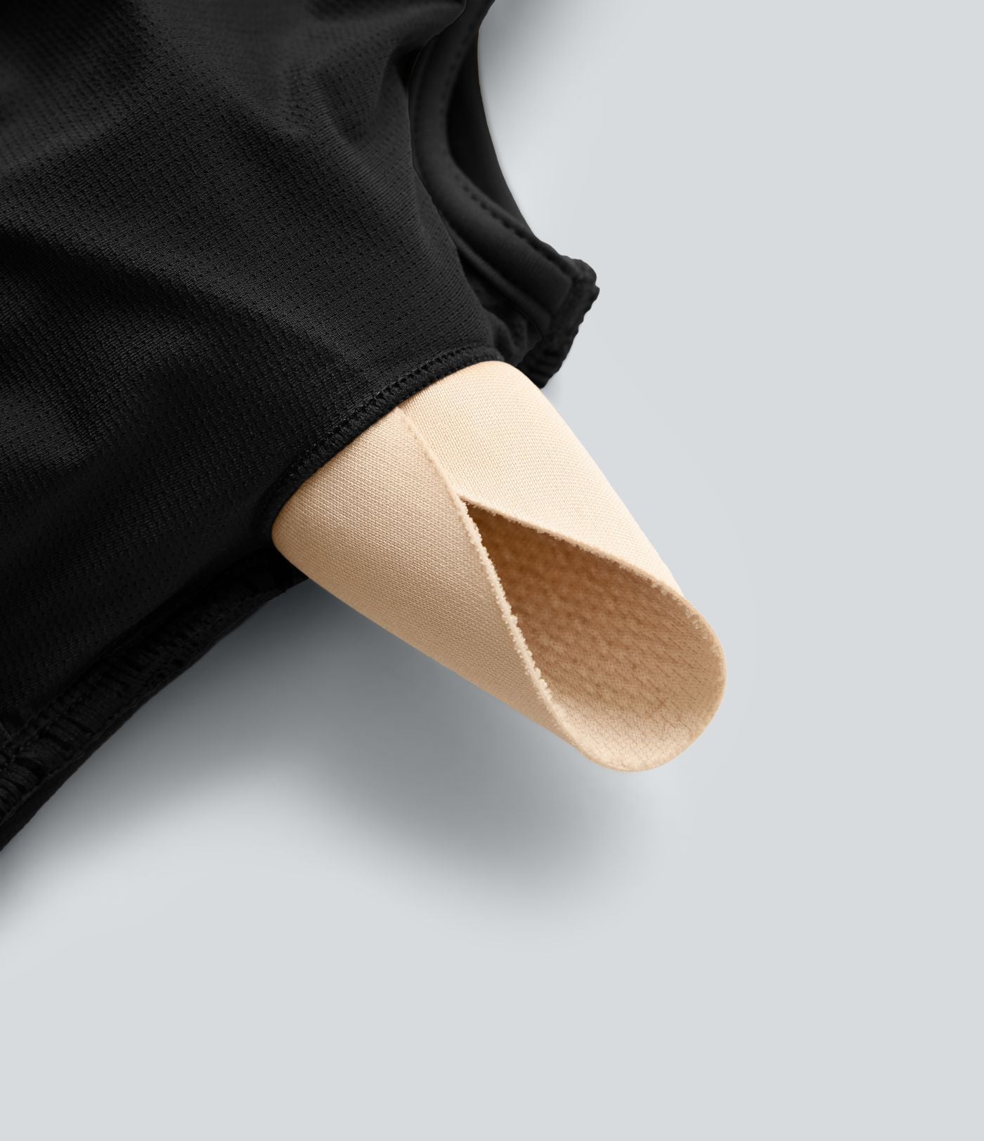 Débardeur de yoga SoftlyZero™ Airy col bateau ajouré froncé effet frais InstantCool avec brassière intégrée