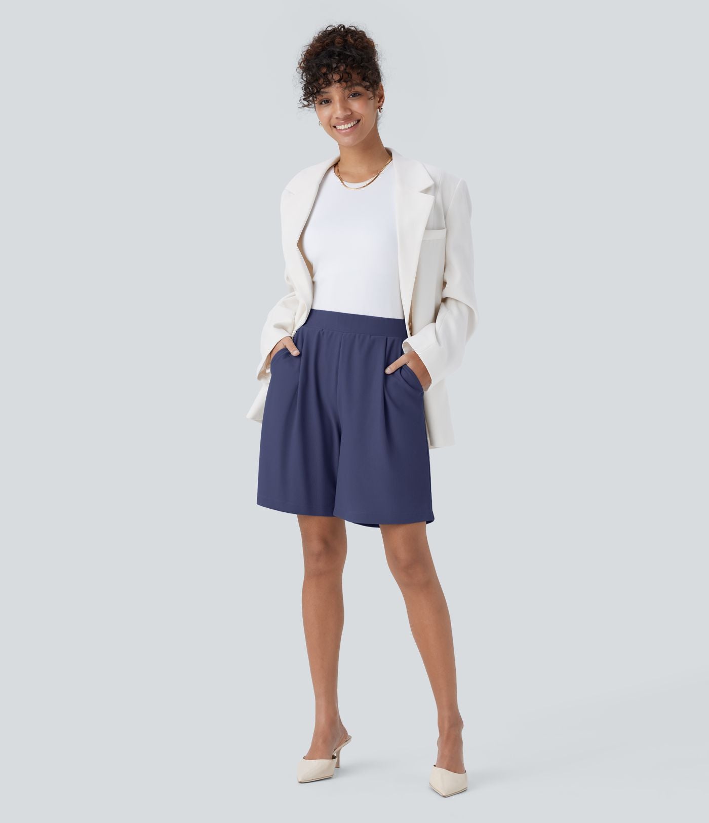 Short Bermuda Tailleur Fluide sculptant taille haute en maille gaufrée avec poches latérales